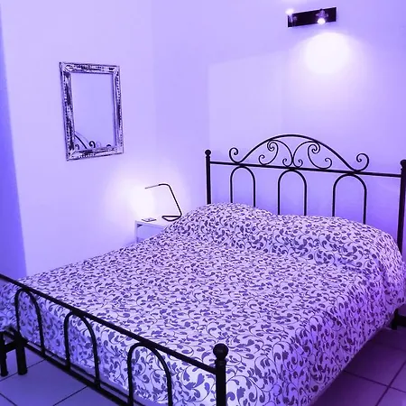 Room-a Apartment Rome